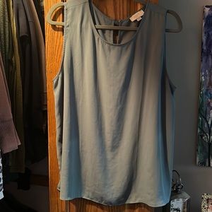 Loft blouse with bow back detail